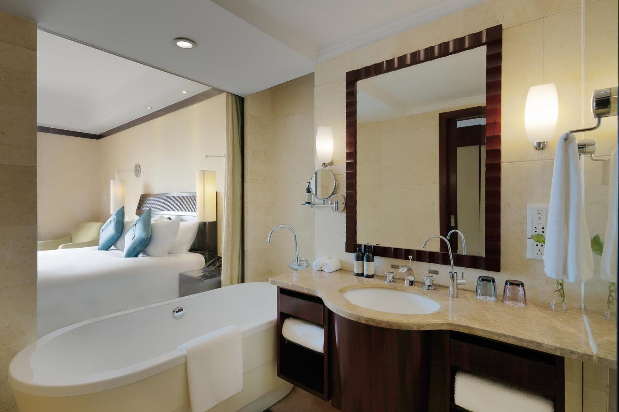 S&N Zhejiang Linhai International Hotel Exteriér fotografie