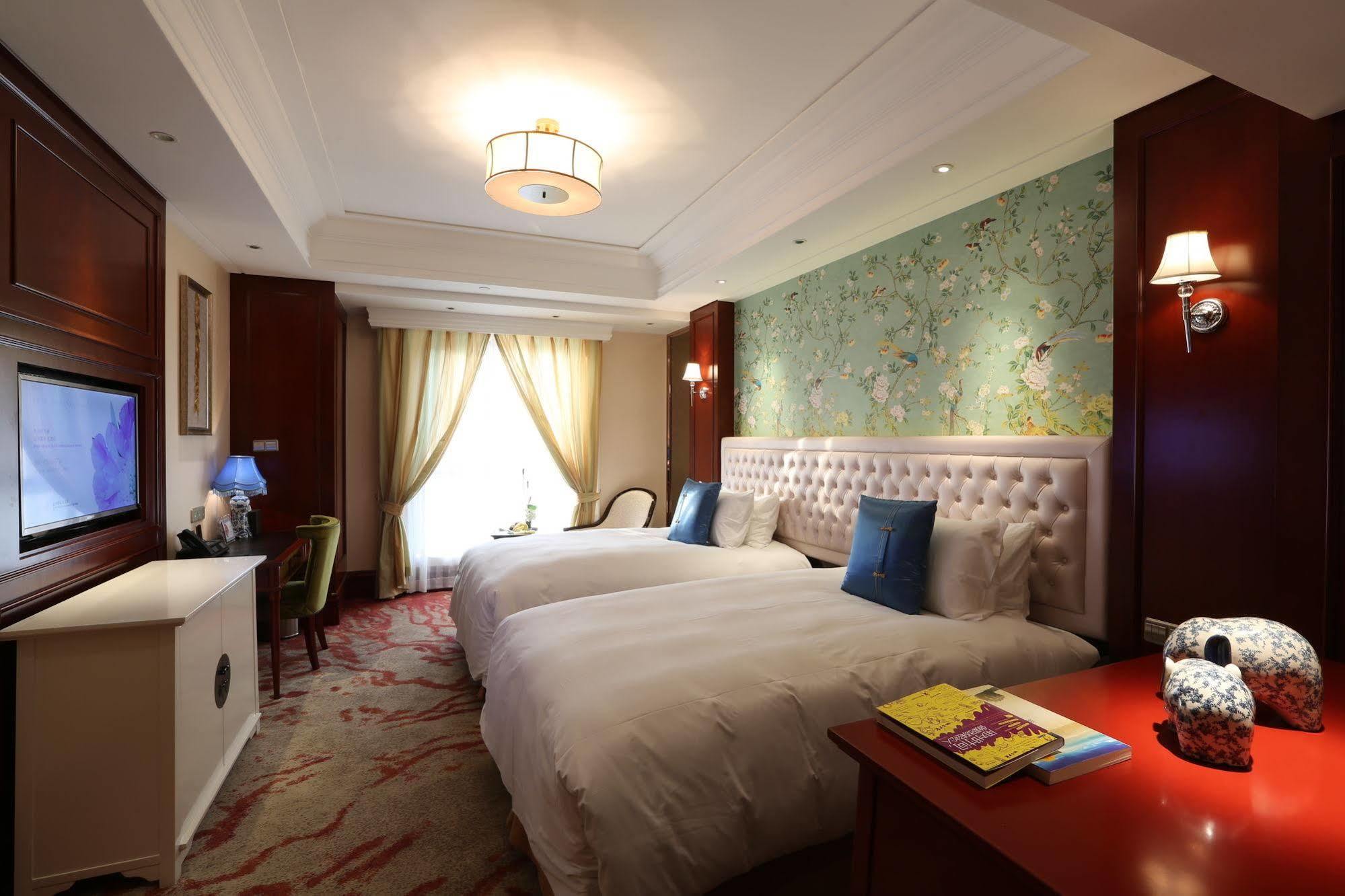 S&N Zhejiang Linhai International Hotel Exteriér fotografie